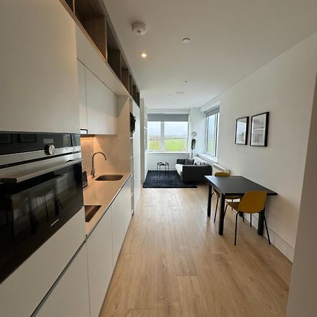 London Luxxe Suites & Apartments - London Heathrow Airport, Terminal 1 2 3 4 5 Hillingdon Buitenkant foto