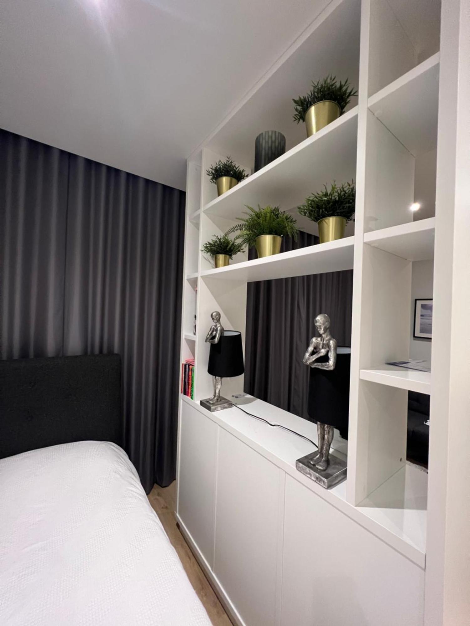 London Luxxe Suites & Apartments - London Heathrow Airport, Terminal 1 2 3 4 5 Hillingdon Buitenkant foto