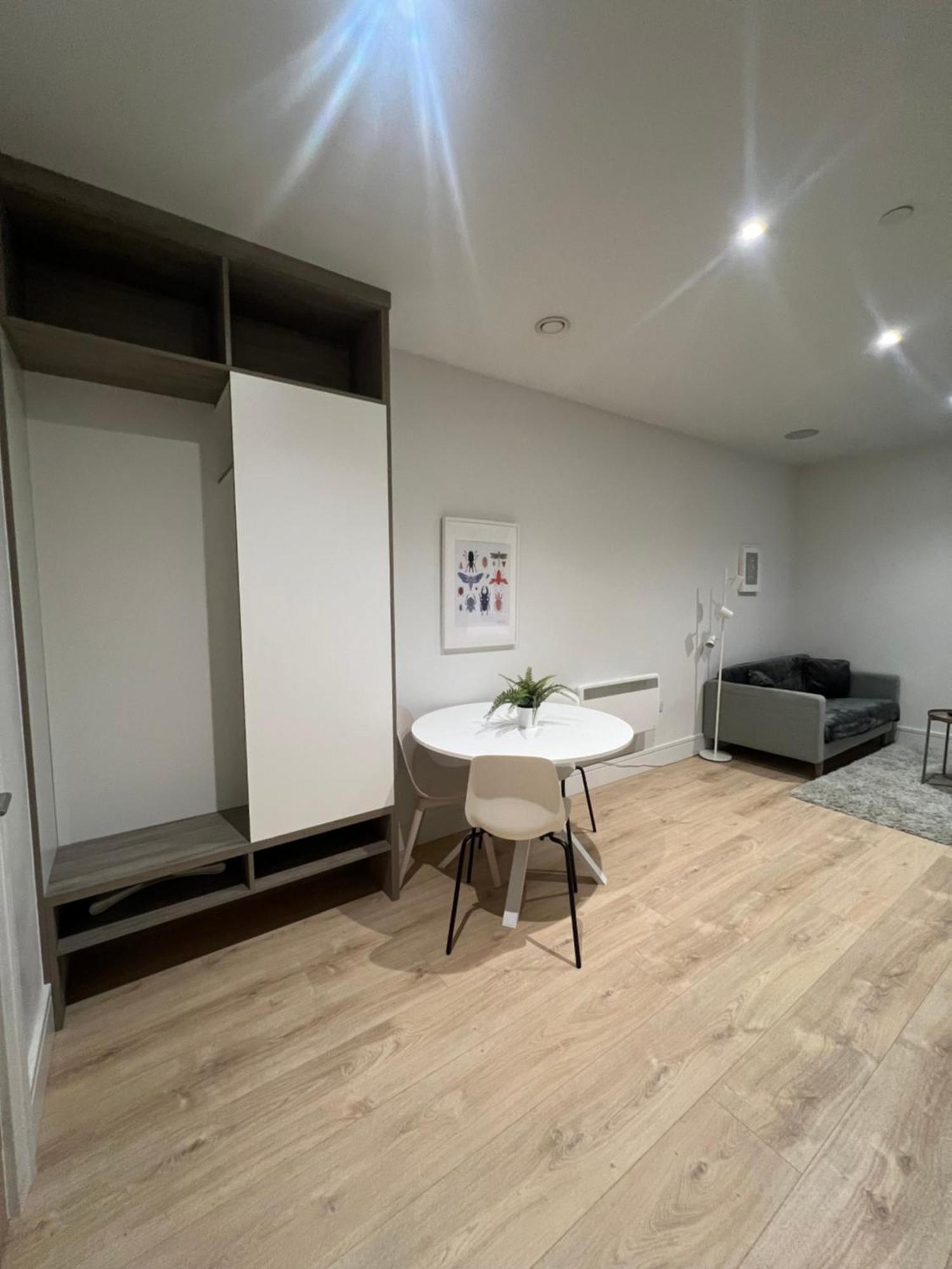 London Luxxe Suites & Apartments - London Heathrow Airport, Terminal 1 2 3 4 5 Hillingdon Buitenkant foto