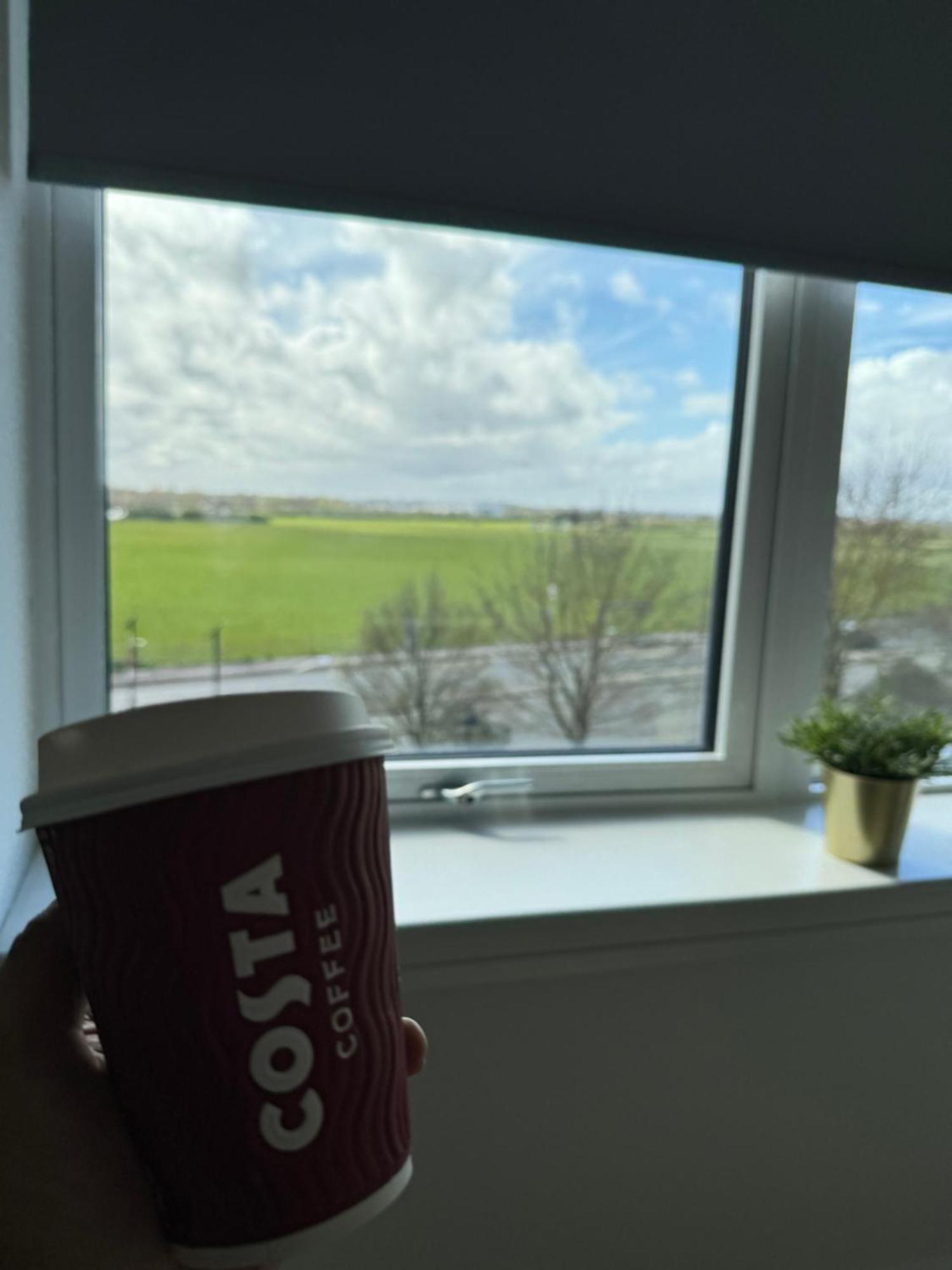 London Luxxe Suites & Apartments - London Heathrow Airport, Terminal 1 2 3 4 5 Hillingdon Buitenkant foto
