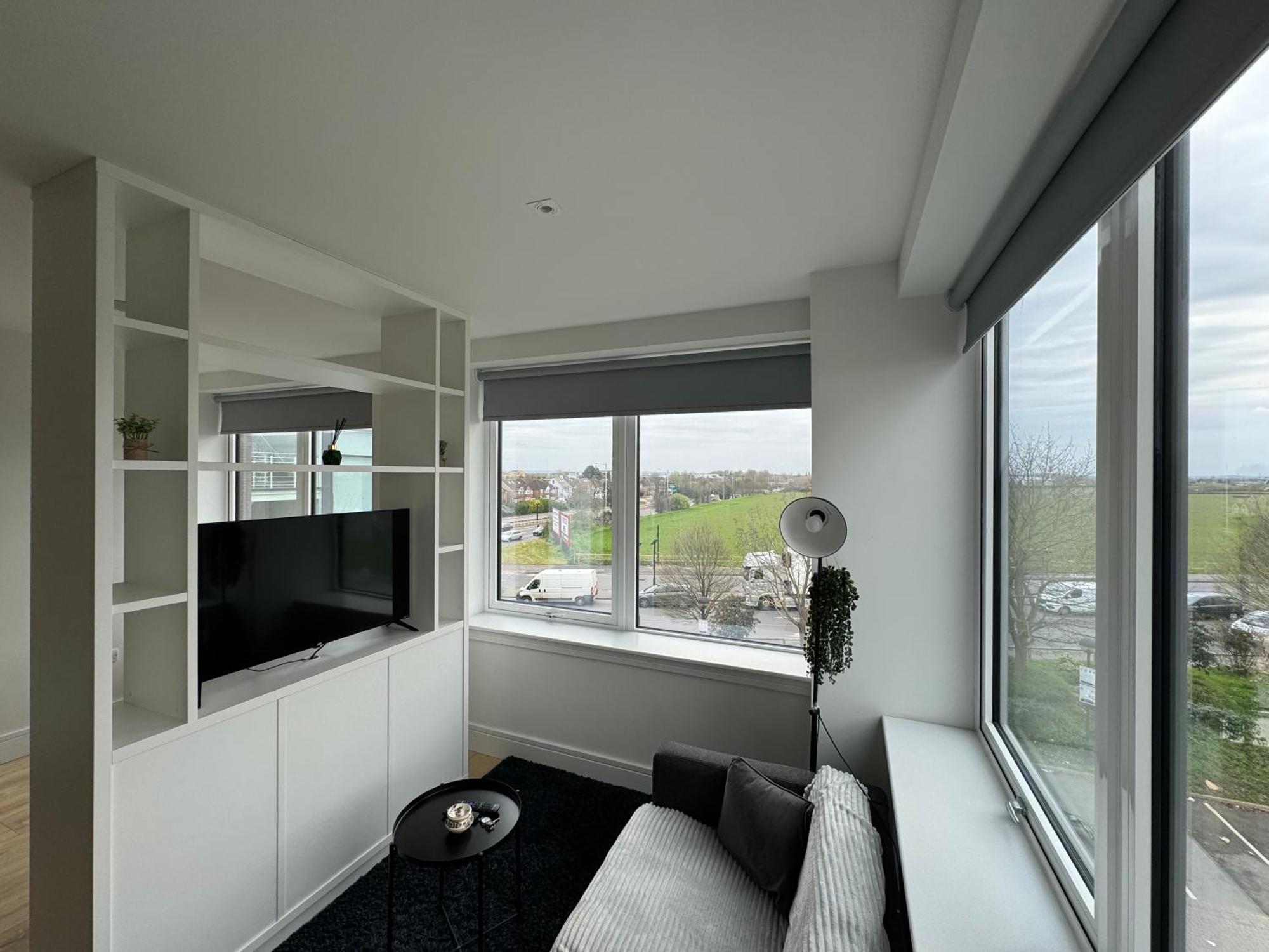 London Luxxe Suites & Apartments - London Heathrow Airport, Terminal 1 2 3 4 5 Hillingdon Buitenkant foto