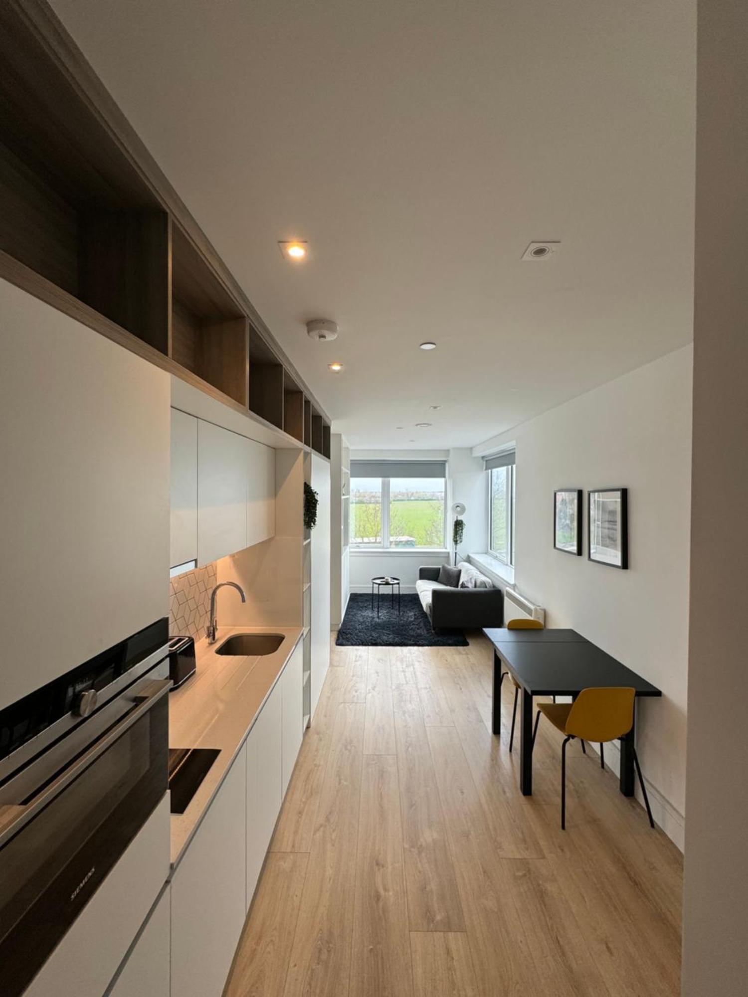 London Luxxe Suites & Apartments - London Heathrow Airport, Terminal 1 2 3 4 5 Hillingdon Buitenkant foto