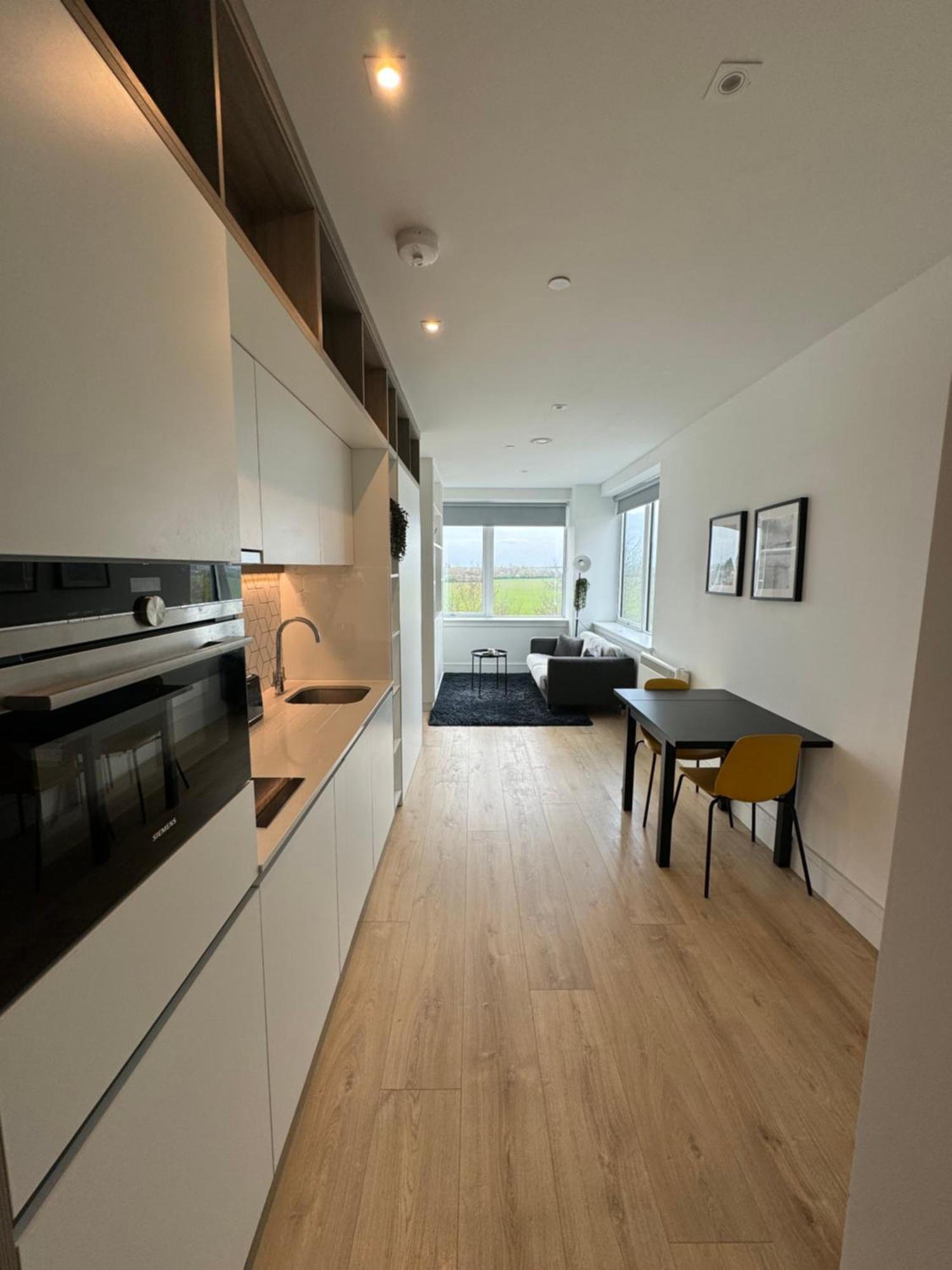 London Luxxe Suites & Apartments - London Heathrow Airport, Terminal 1 2 3 4 5 Hillingdon Buitenkant foto